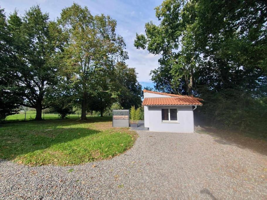 Maisonnette Au Pied Des Pyrenees Nestier 外观 照片